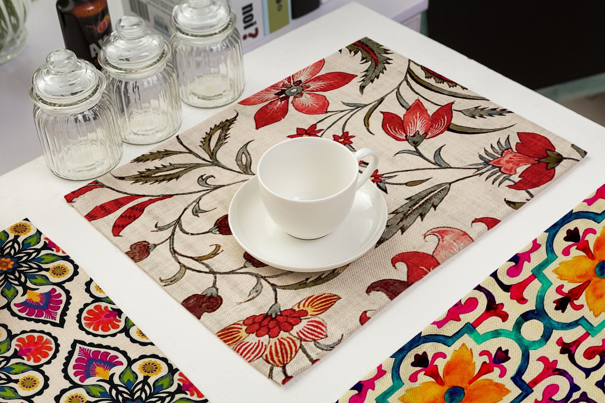 1pcs Color Ethnic Pattern Cotton Linen Placemat Rectangular Indian Coaster Late Dinner Table Tableware Decoration 42x32cm